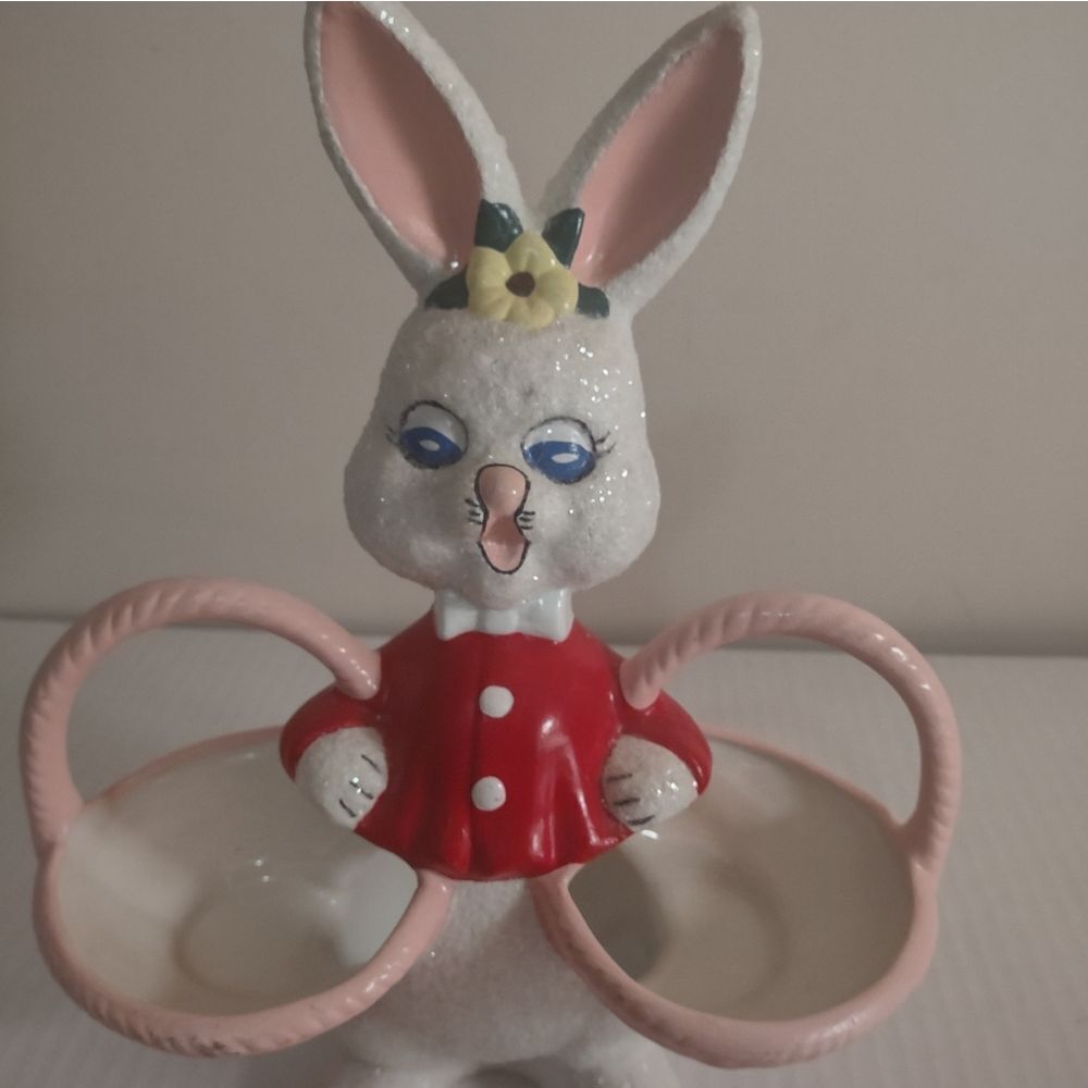 👍 Vintage 1970s Ceramic Easter Bunny Rabbit Holder. C5